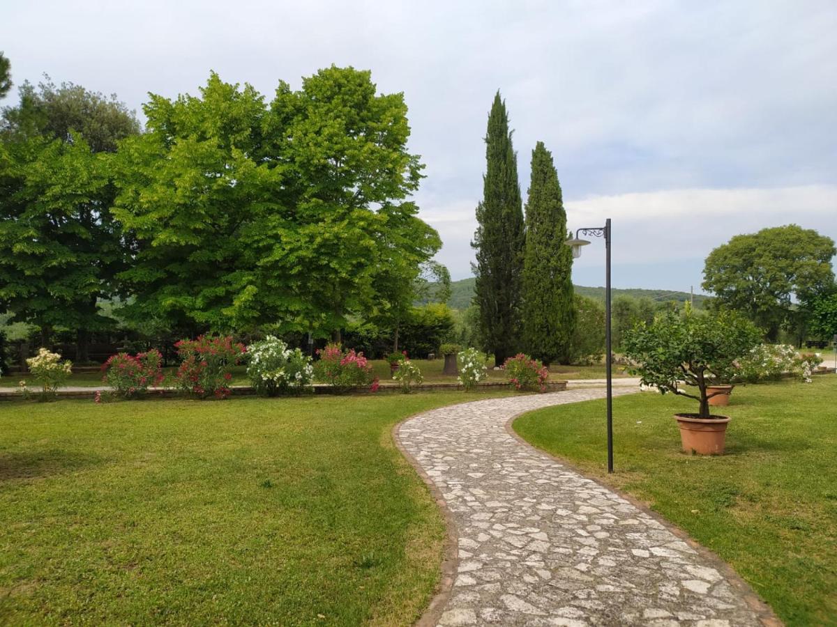 Agriturismo Podere Luchiano Amelia Bagian luar foto