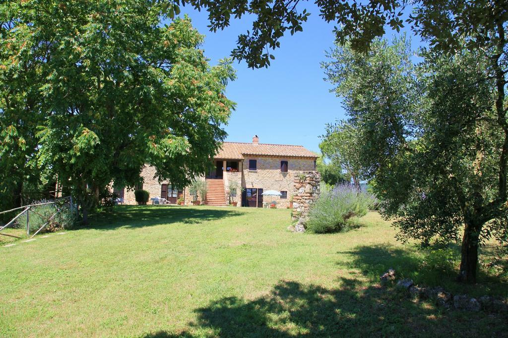 Agriturismo Podere Luchiano Amelia Bagian luar foto