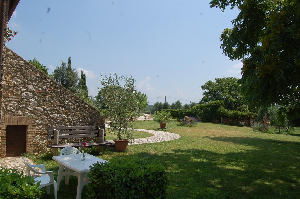Agriturismo Podere Luchiano Amelia Bagian luar foto