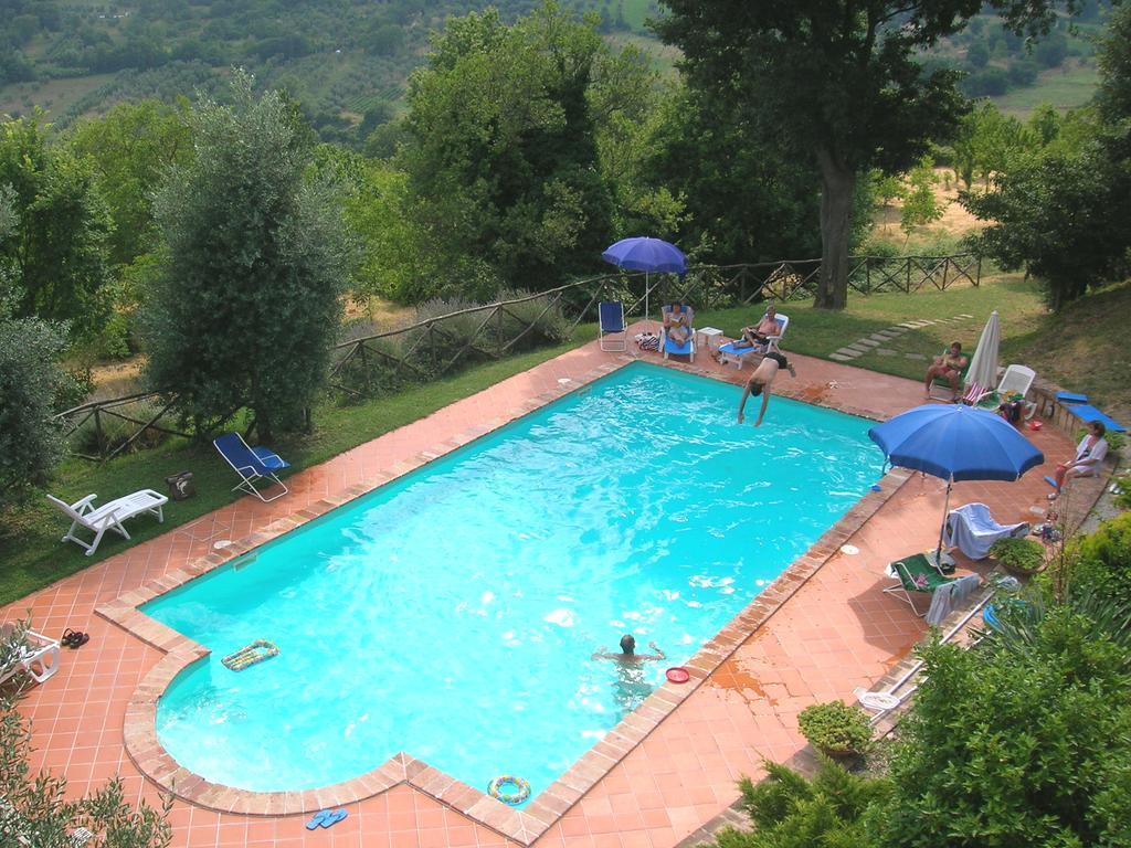 Agriturismo Podere Luchiano Amelia Bagian luar foto